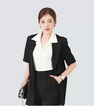 Cô Tạ Nhã Quyên