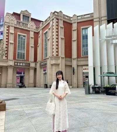 Cô Tú Oanh
